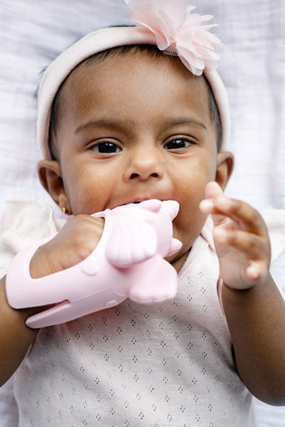Itzy Ritzy Bitsy Grip Teether - Unicorn Pink