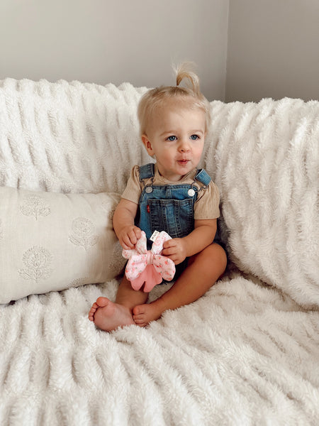 Itzy Ritzy Teether - Bow Crinkle